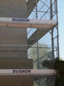 Echafaudages immeuble rénovation Villars-sur-Glâne